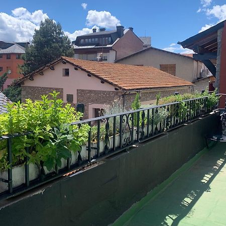 Atico Con Encanto En Bellver De Cerdanya Lejlighed Eksteriør billede