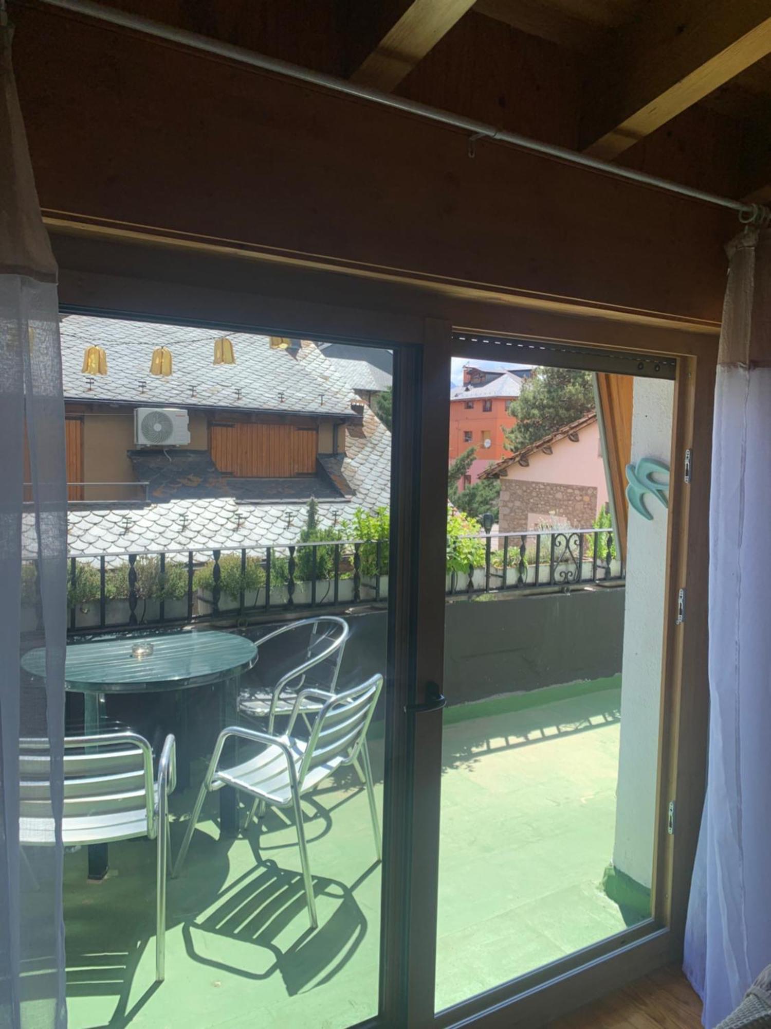 Atico Con Encanto En Bellver De Cerdanya Lejlighed Eksteriør billede